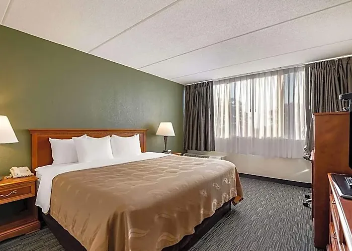 Quality Inn 3*